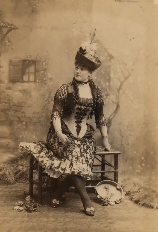 Quelques portraits de Lillian Russell, actrice et chanteuse du XIXème et XXème siècle quelques portraits de lillian russell actrice et chanteuse du xixeme et xxeme siecle 16 quelques-portraits-de-lillian-russell-actrice-et-chanteuse-du-xixeme-et-xxeme-siecle-16