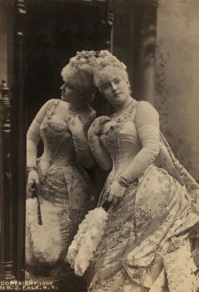 Quelques portraits de Lillian Russell, actrice et chanteuse du XIXème et XXème siècle quelques portraits de lillian russell actrice et chanteuse du xixeme et xxeme siecle 28 quelques-portraits-de-lillian-russell-actrice-et-chanteuse-du-xixeme-et-xxeme-siecle-27