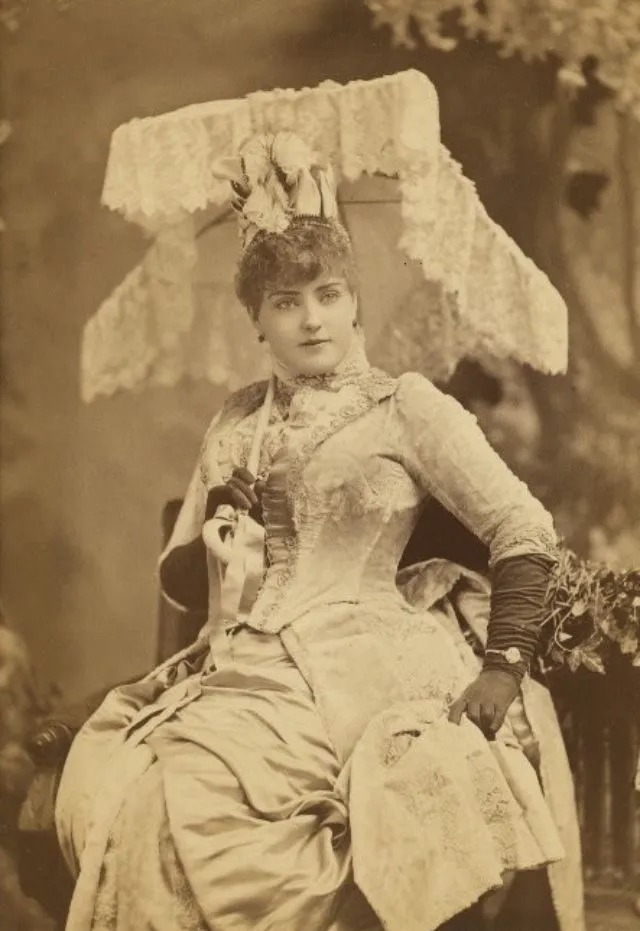 Quelques portraits de Lillian Russell, actrice et chanteuse du XIXème et XXème siècle quelques portraits de lillian russell actrice et chanteuse du xixeme et xxeme siecle 34 quelques-portraits-de-lillian-russell-actrice-et-chanteuse-du-xixeme-et-xxeme-siecle-33