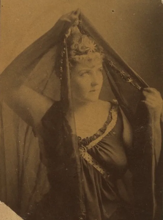 Quelques portraits de Lillian Russell, actrice et chanteuse du XIXème et XXème siècle quelques portraits de lillian russell actrice et chanteuse du xixeme et xxeme siecle 8 quelques-portraits-de-lillian-russell-actrice-et-chanteuse-du-xixeme-et-xxeme-siecle-8