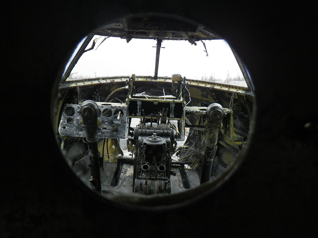 Intérieur du cockpit de l’épave Miss Piggy à Churchill Intérieur du cockpit de l’épave Miss Piggy à Churchill