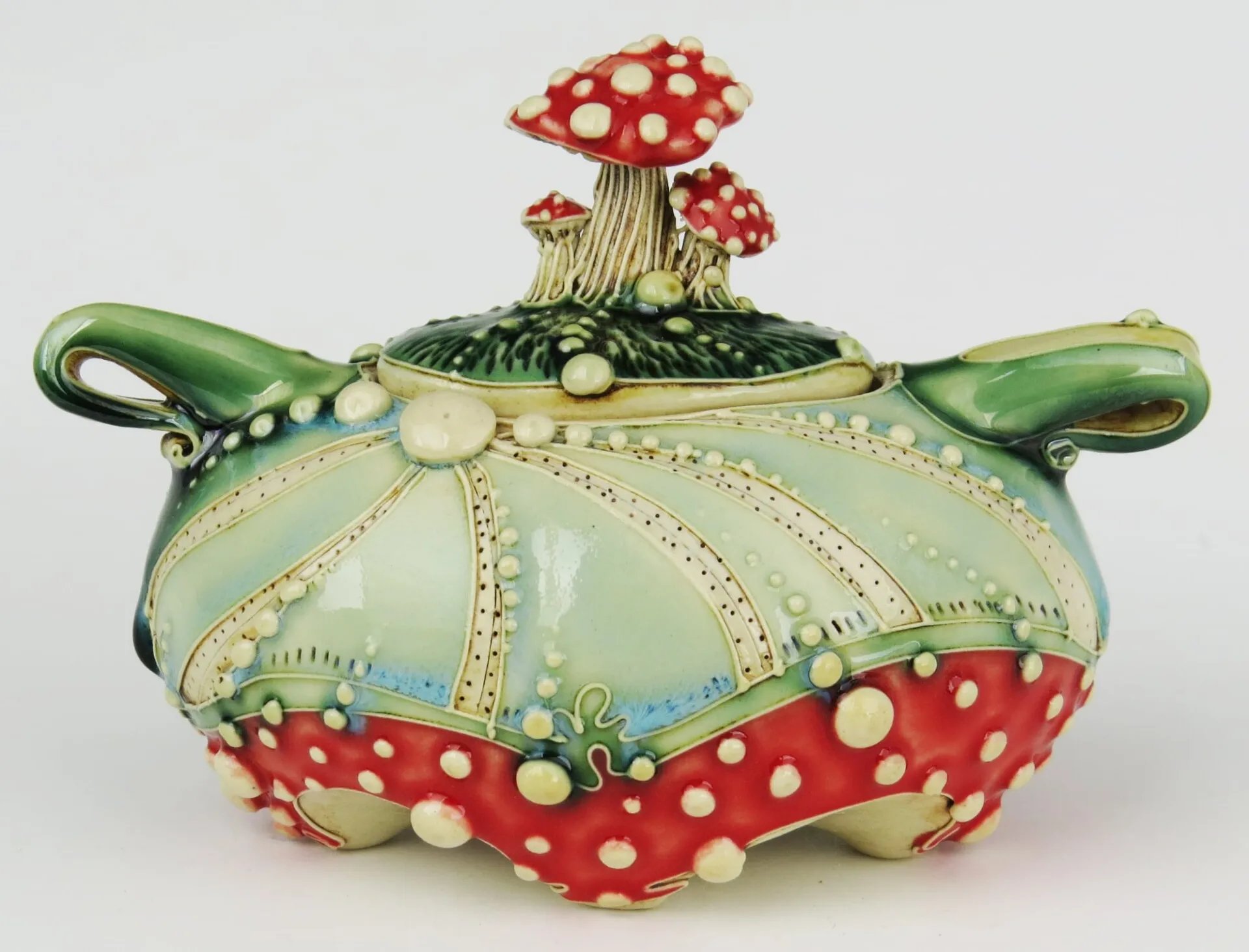 De nouvelles magnifiques poteries Art Nouveau par Carol Long de nouvelles magnifiques poteries art nouveau par carol long 4 de-nouvelles-magnifiques-poteries-art-nouveau-par-carol-long-4