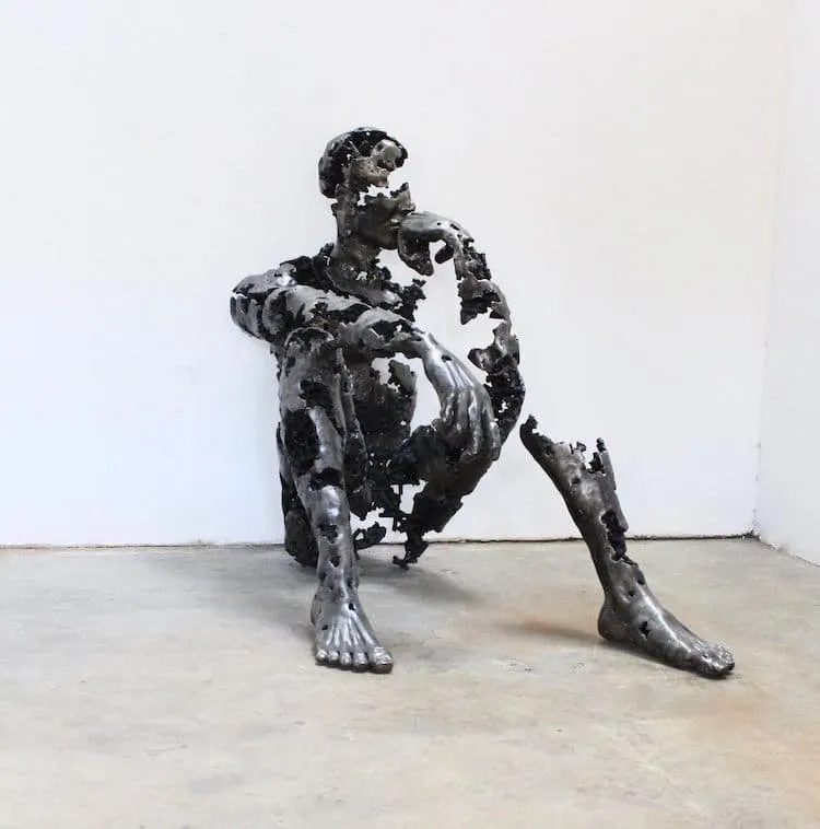 De nouvelles sculptures de personnes en désintégration par Regardt Van Der Meulen de nouvelles sculptures de personnes en desintegration par regardt van der meulen 11 de-nouvelles-sculptures-de-personnes-en-desintegration-par-regardt-van-der-meulen-11