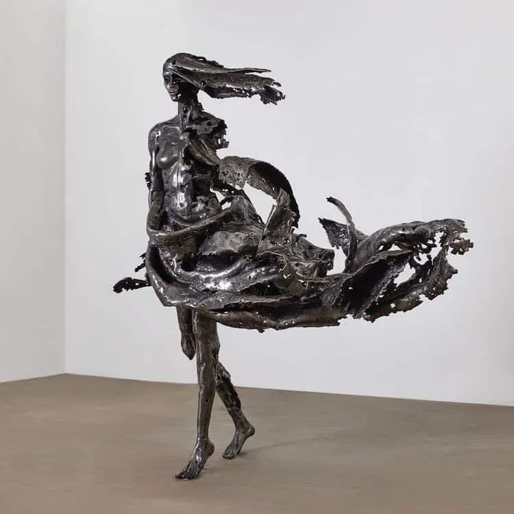 De nouvelles sculptures de personnes en désintégration par Regardt Van Der Meulen de nouvelles sculptures de personnes en desintegration par regardt van der meulen 7 de-nouvelles-sculptures-de-personnes-en-desintegration-par-regardt-van-der-meulen-7