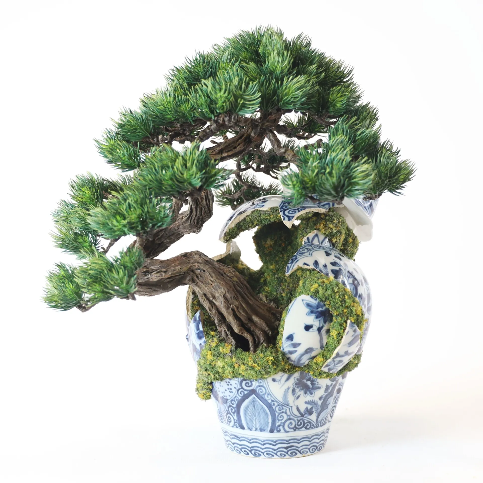 Des sculptures mélangeant bonsaï et porcelaine des sculptures melangeant bonsai et porcelaine patrick bergma 8 des-sculptures-melangeant-bonsai-et-porcelaine-patrick-bergma-8