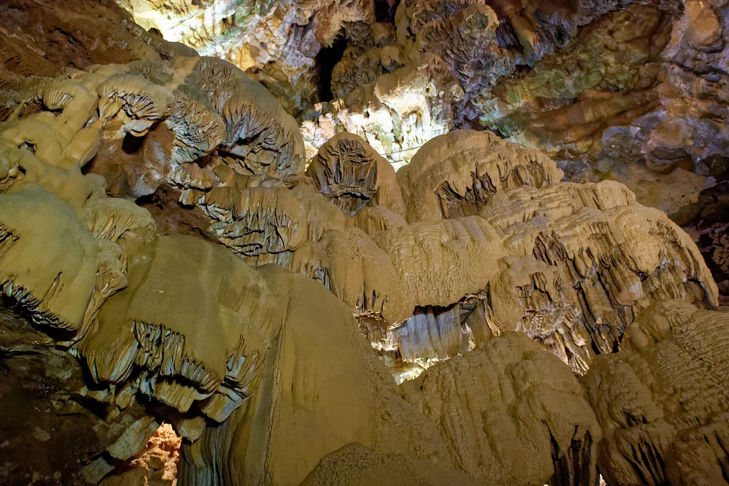 L'impressionnant gouffre de Padirac grotte Gouffre de Padirac lot france 7 grotte_Gouffre_de_Padirac-lot-france-7