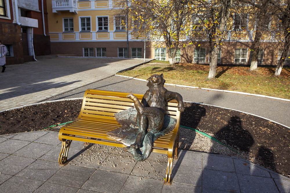 La statue du chat yoshkin-kot à Iochkar-Ola la statue du chat yoshkin kot a iochkar ola 3 la-statue-du-chat-yoshkin-kot-a-iochkar-ola-3