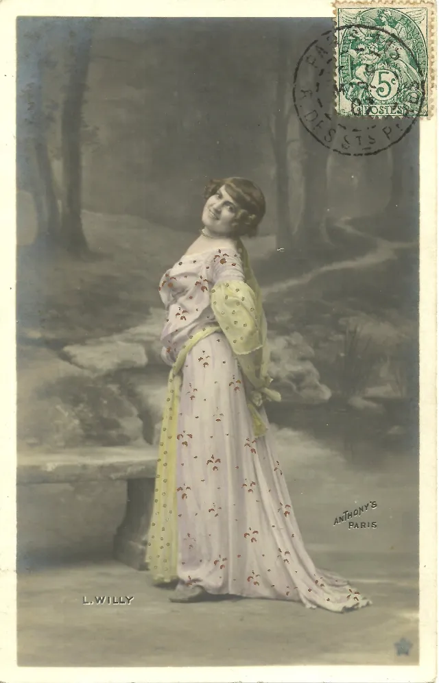 Le Coucher de la Mariée, un vieux film érotique français de 1896 le coucher de la mariee le plus vieux film erotique francais video louise willy 5 Carte postale de Louise Willy, actrice du coucher de la mariée 2