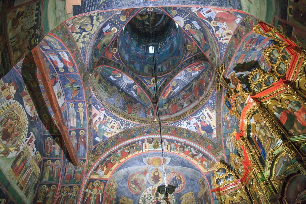 Le magnifique monastère de Sucevița le magnifique monastere de sucevita carpates roumanie 6 le-magnifique-monastere-de-sucevita-carpates-roumanie-6