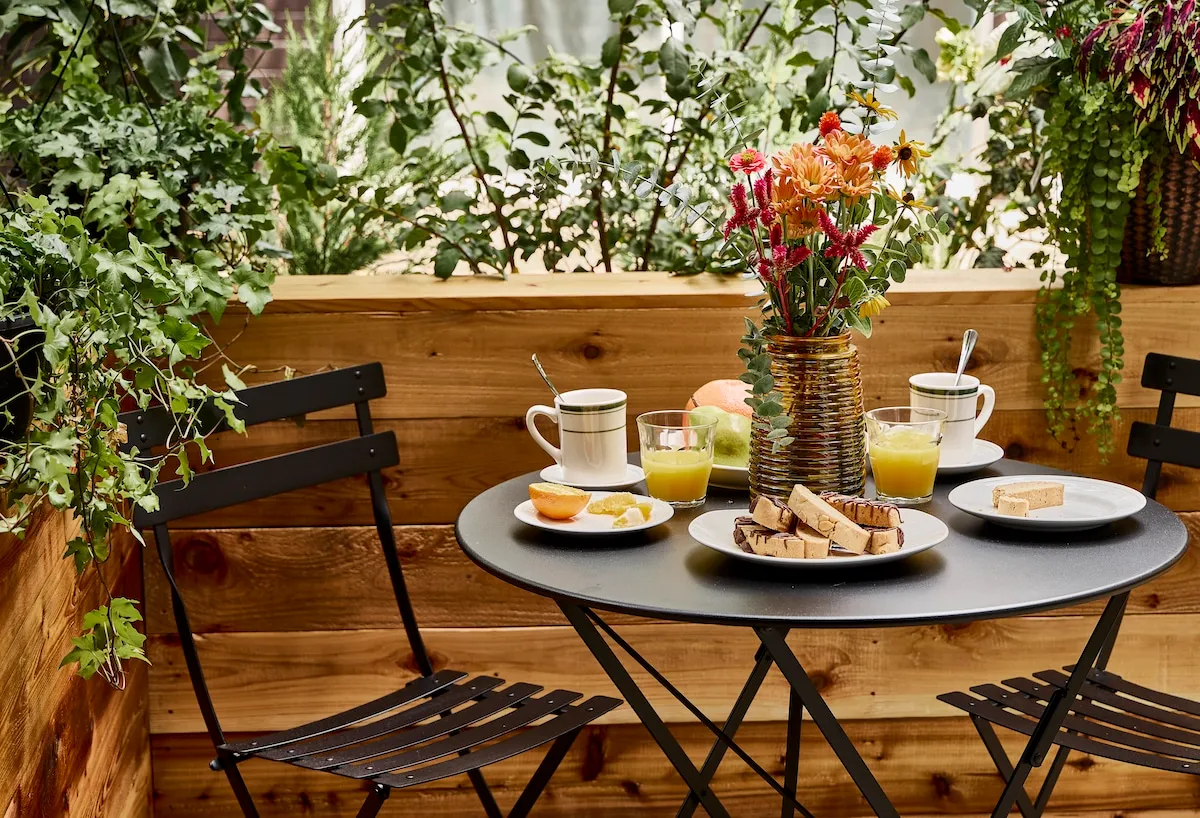 The Hotel Chalet propose des chambres dans des wagons de 1920 et 1960 the hotel chalet propose des chambres dans des wagons de 1920 et 1960 12 the-hotel-chalet-propose-des-chambres-dans-des-wagons-de-1920-et-1960-12