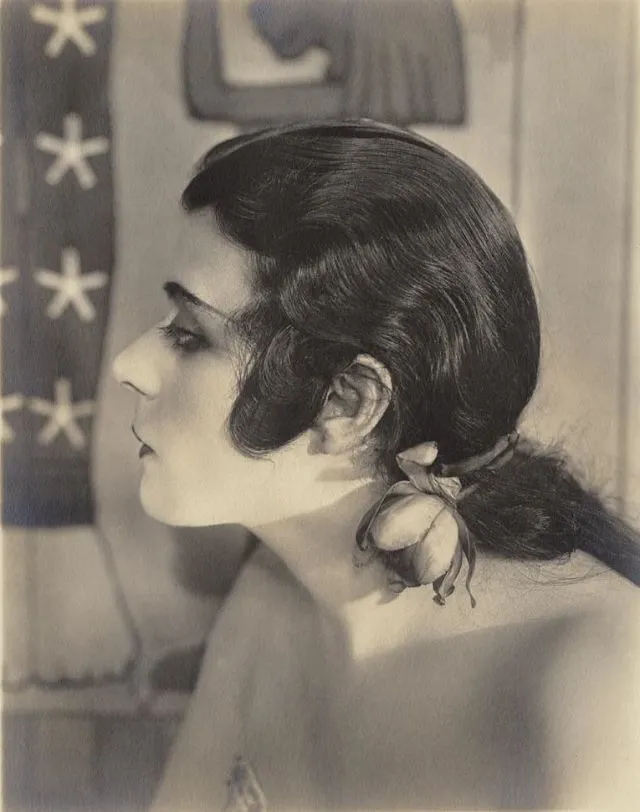 30 portraits de Theda Bara en Cléopâtre 30 portraits de theda bara en cleopatre 2 30-portraits-de-theda-bara-en-cleopatre-2