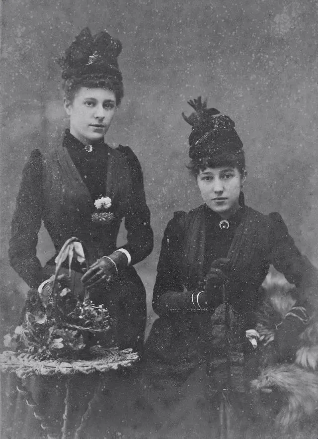 45 portraits d'élégantes femmes avec un chapeau de la fin du XIXème siècle 45 portraits delegantes femmes avec un chapeau de la fin du xixeme siecle 26 45-portraits-delegantes-femmes-avec-un-chapeau-de-la-fin-du-xixeme-siecle-26