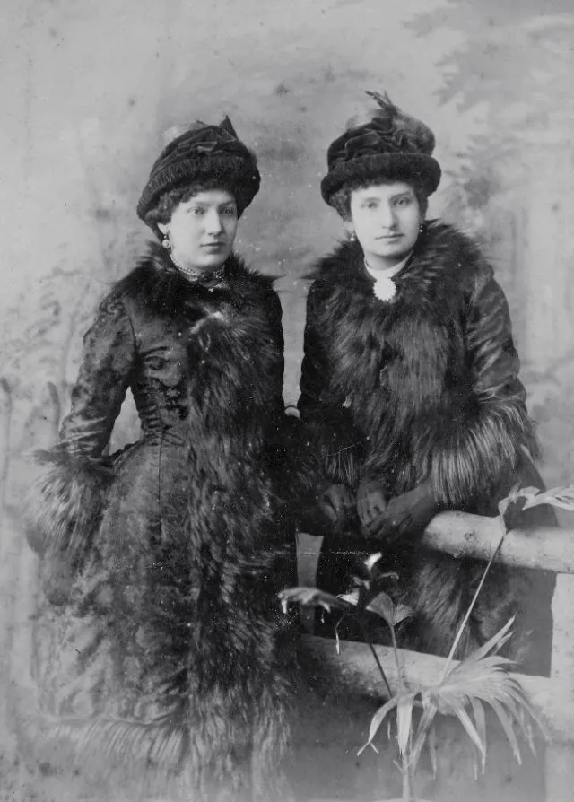 45 portraits d'élégantes femmes avec un chapeau de la fin du XIXème siècle 45 portraits delegantes femmes avec un chapeau de la fin du xixeme siecle 27 45-portraits-delegantes-femmes-avec-un-chapeau-de-la-fin-du-xixeme-siecle-27