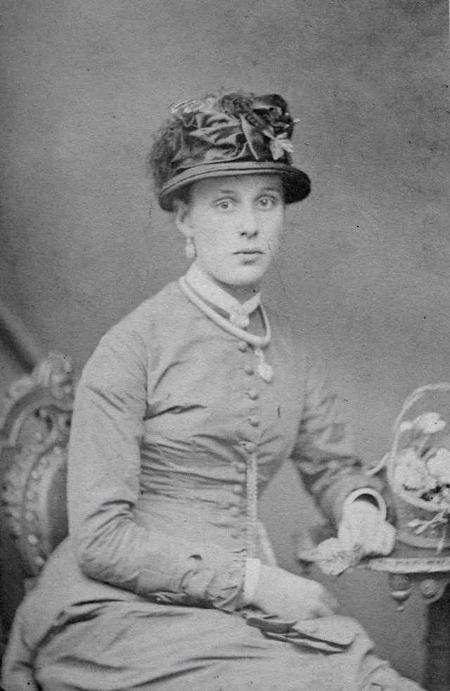 45 portraits d'élégantes femmes avec un chapeau de la fin du XIXème siècle 45 portraits delegantes femmes avec un chapeau de la fin du xixeme siecle 35 45-portraits-delegantes-femmes-avec-un-chapeau-de-la-fin-du-xixeme-siecle-35