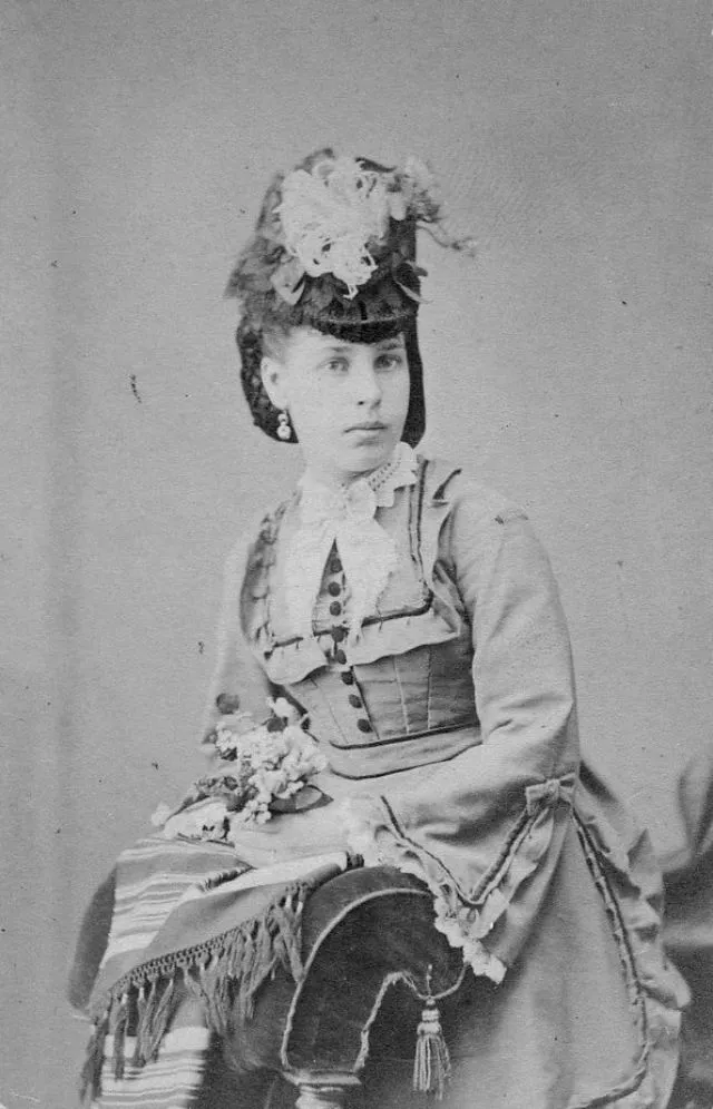 45 portraits d'élégantes femmes avec un chapeau de la fin du XIXème siècle 45 portraits delegantes femmes avec un chapeau de la fin du xixeme siecle 41 45-portraits-delegantes-femmes-avec-un-chapeau-de-la-fin-du-xixeme-siecle-41