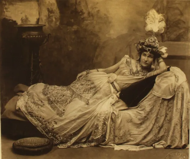 La noblesse costumée du bal de Devonshire House de 1897 la noblesse costumee du bal du devonshire house de 1897 16 goelet la-noblesse-costumee-du-bal-du-devonshire-house-de-1897-16-goelet.