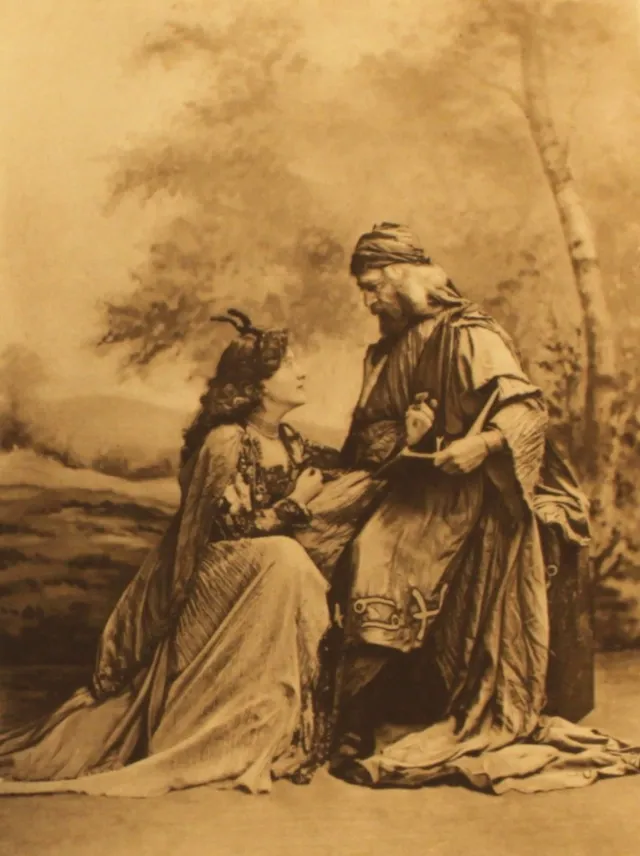 La noblesse costumée du bal de Devonshire House de 1897 la noblesse costumee du bal du devonshire house de 1897 43 walker la-noblesse-costumee-du-bal-du-devonshire-house-de-1897-43-walker.webp