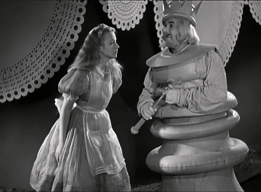 Alice au pays des merveilles version 1933, un vieux film devenu presque terrifiant la version d alice au pays des merveilles terrifiante de 1933 video 11 la-version-d-alice-au-pays-des-merveilles-terrifiante-de-1933-video-11