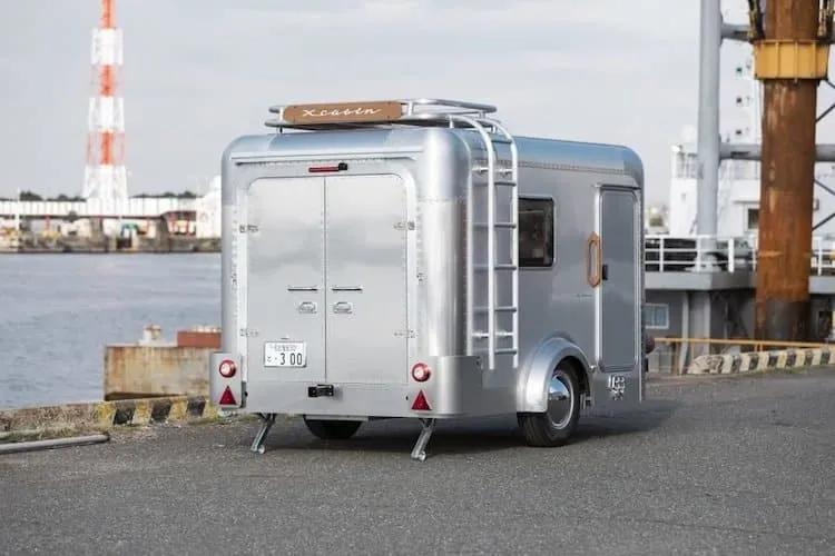 Une charmante petite caravane minimaliste par X-Cabin une charmante petite caravane minimaliste par x cabin 12 une-charmante-petite-caravane-minimaliste-par-x-cabin-12