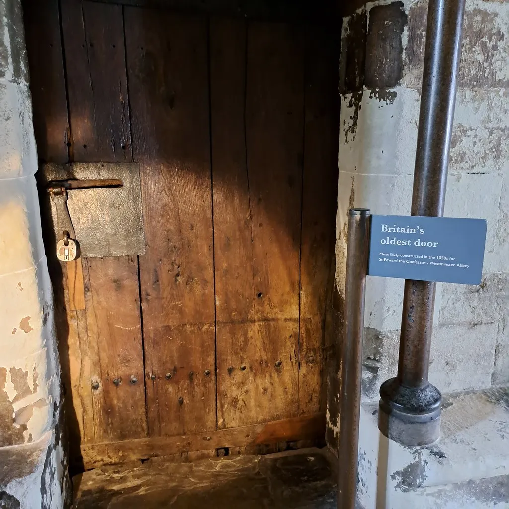 Une porte de l'abbaye de Westminster est la plus vieille porte du Royaume uni une porte de labbaye de westminster est la plus vieille porte de grande bretagne 3 une-porte-de-labbaye-de-westminster-est-la-plus-vieille-porte-de-grande-bretagne-3.