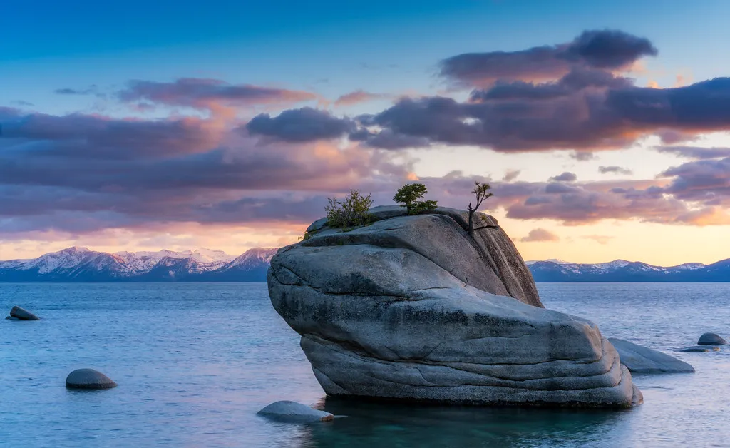La nature joue les artistes à Bonsaï Rock la nature joue les artistes a bonsai rock lac tahoe nevada usa 7 la-nature-joue-les-artistes-a-bonsai-rock-lac-tahoe-nevada-usa-7