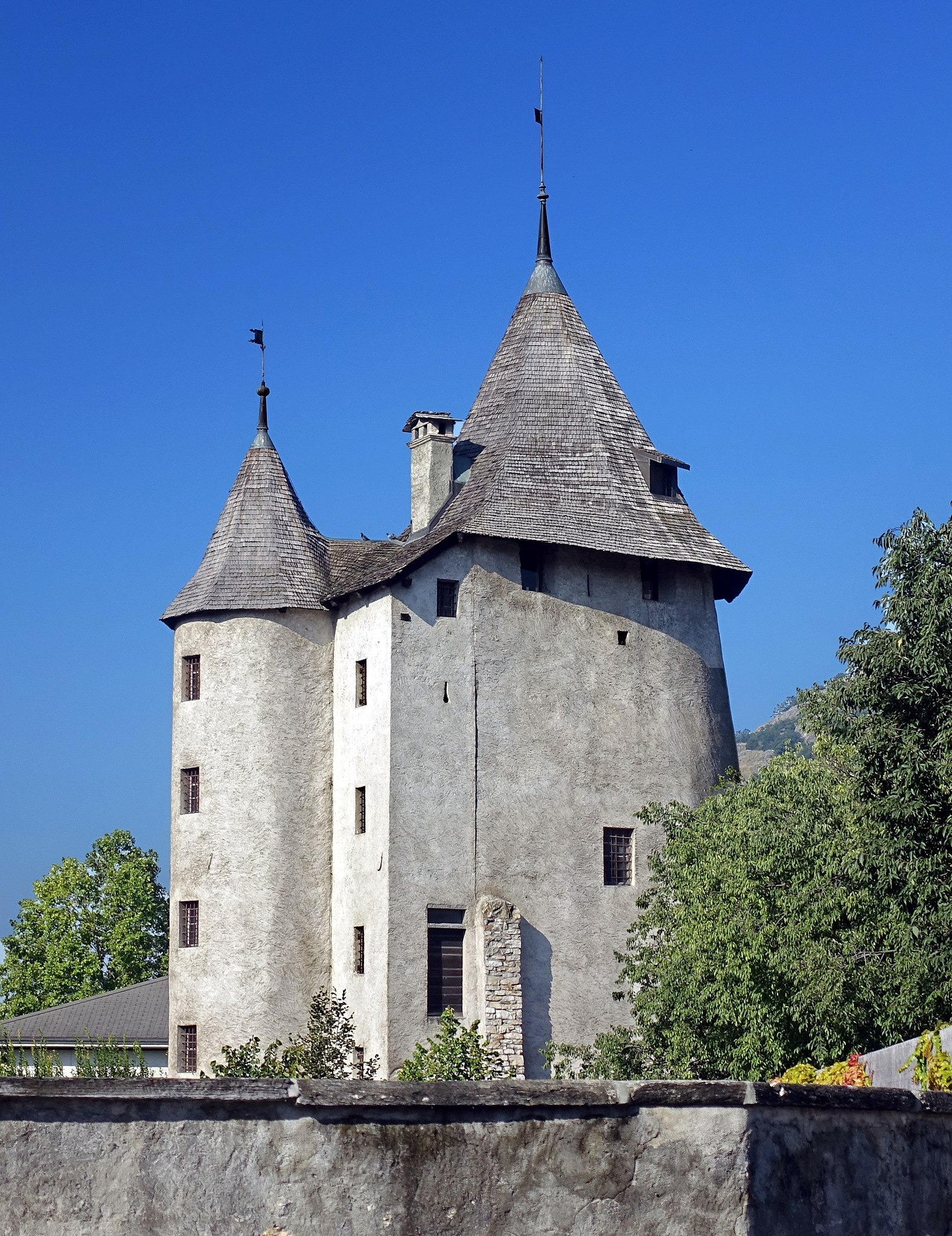 La Tour des Sorciers de Sion la tour des sorciers de sion suisse 1 la-tour-des-sorciers-de-sion-suisse-1