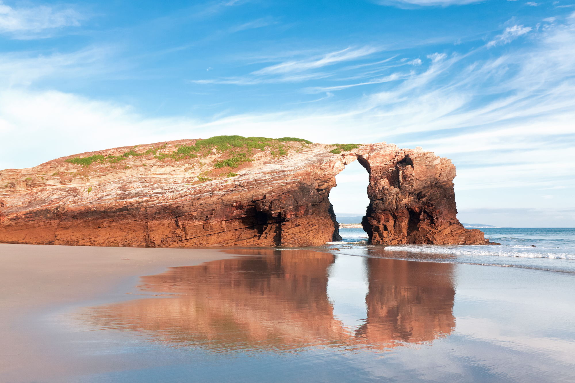 Playa de las Catedrales, la plage des cathédrales d'Espagne playa de las catedrales la plage des cathedrales d espagne gallice ribadeo 2 playa-de-las-catedrales-la-plage-des-cathedrales-d-espagne-gallice-ribadeo-2
