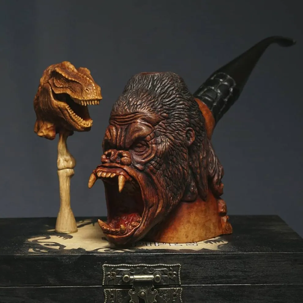 De magnifiques pipes sculptées en bois de bruyère de magnifiques pipes sculptees en bois de bruyere 11 king kong de-magnifiques-pipes-sculptees-en-bois-de-bruyere-11-king-kong