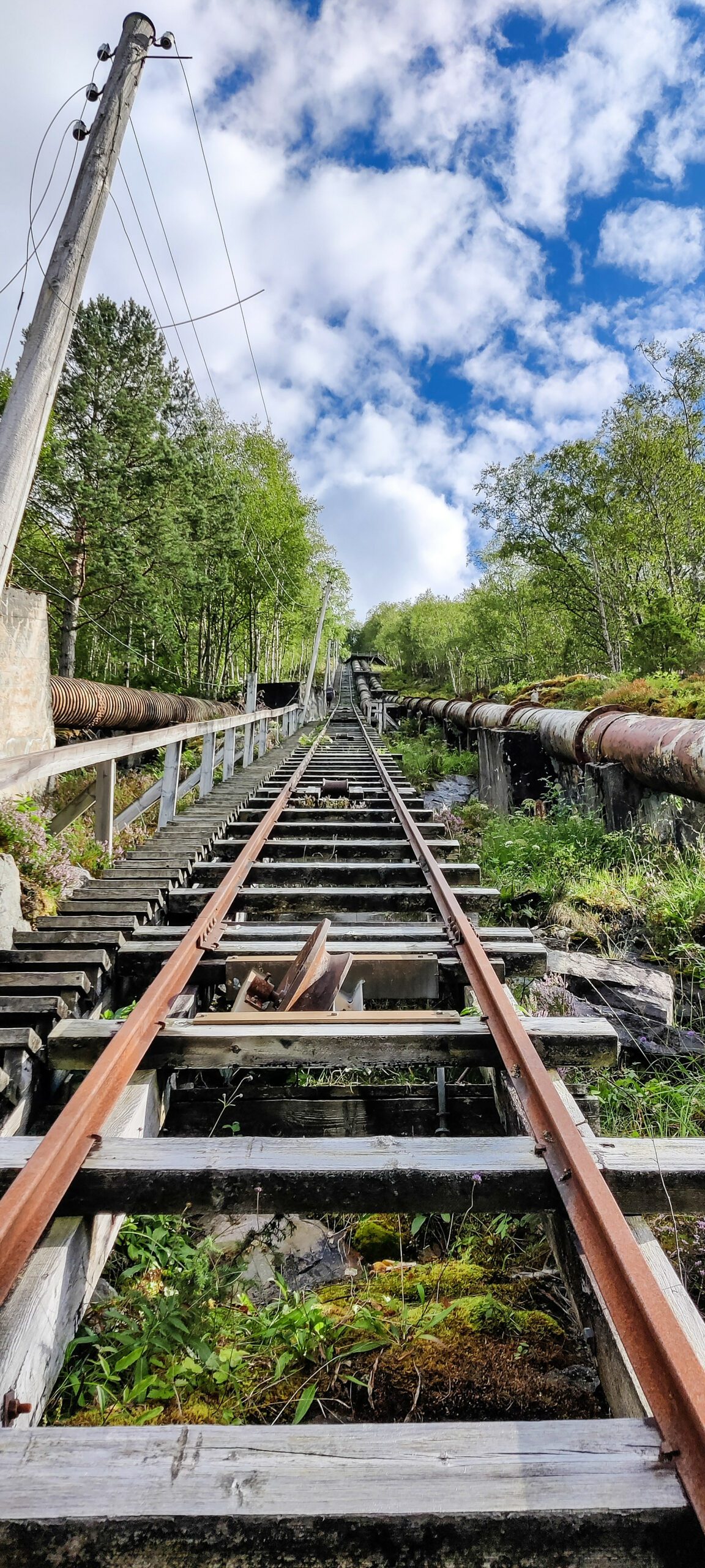 L'escalier de Flørli, le plus grand escalier de bois du monde l escalier de florli le plus grand escalier de bois du monde stavanger norvege 2 scaled l-escalier-de-florli-le-plus-grand-escalier-de-bois-du-monde-stavanger-norvege-2