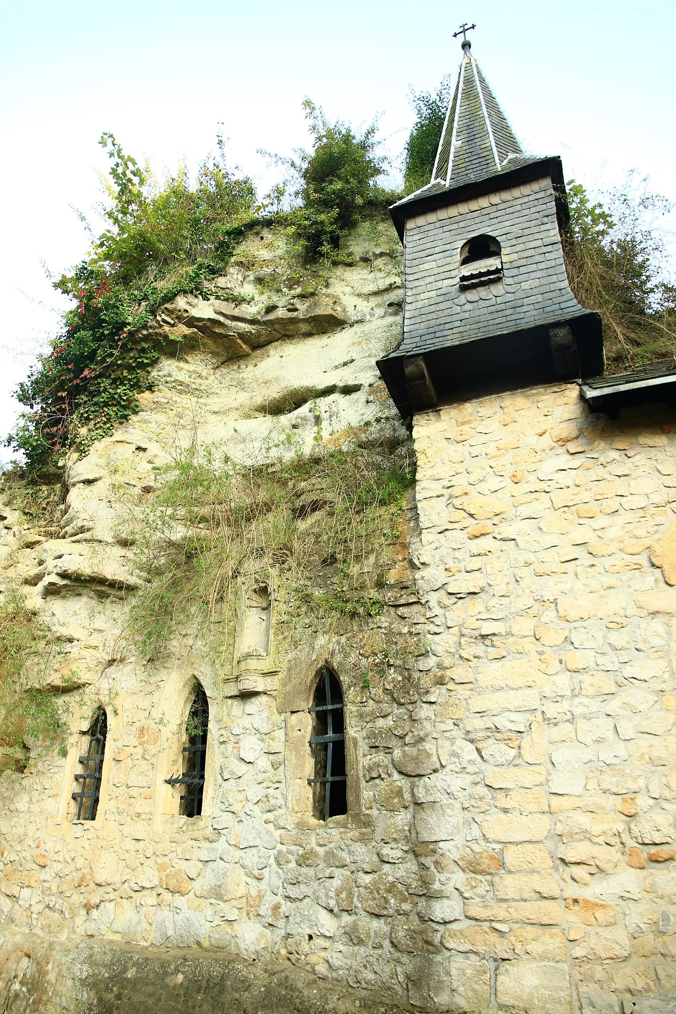 La chapelle Saint-Quirin, chapelle semi-troglodytique du Luxembourg la chapelle saint quirinn chapelle troglodytique du luxembourg 3 la-chapelle-saint-quirin-chapelle-troglodytique-du-luxembourg-3