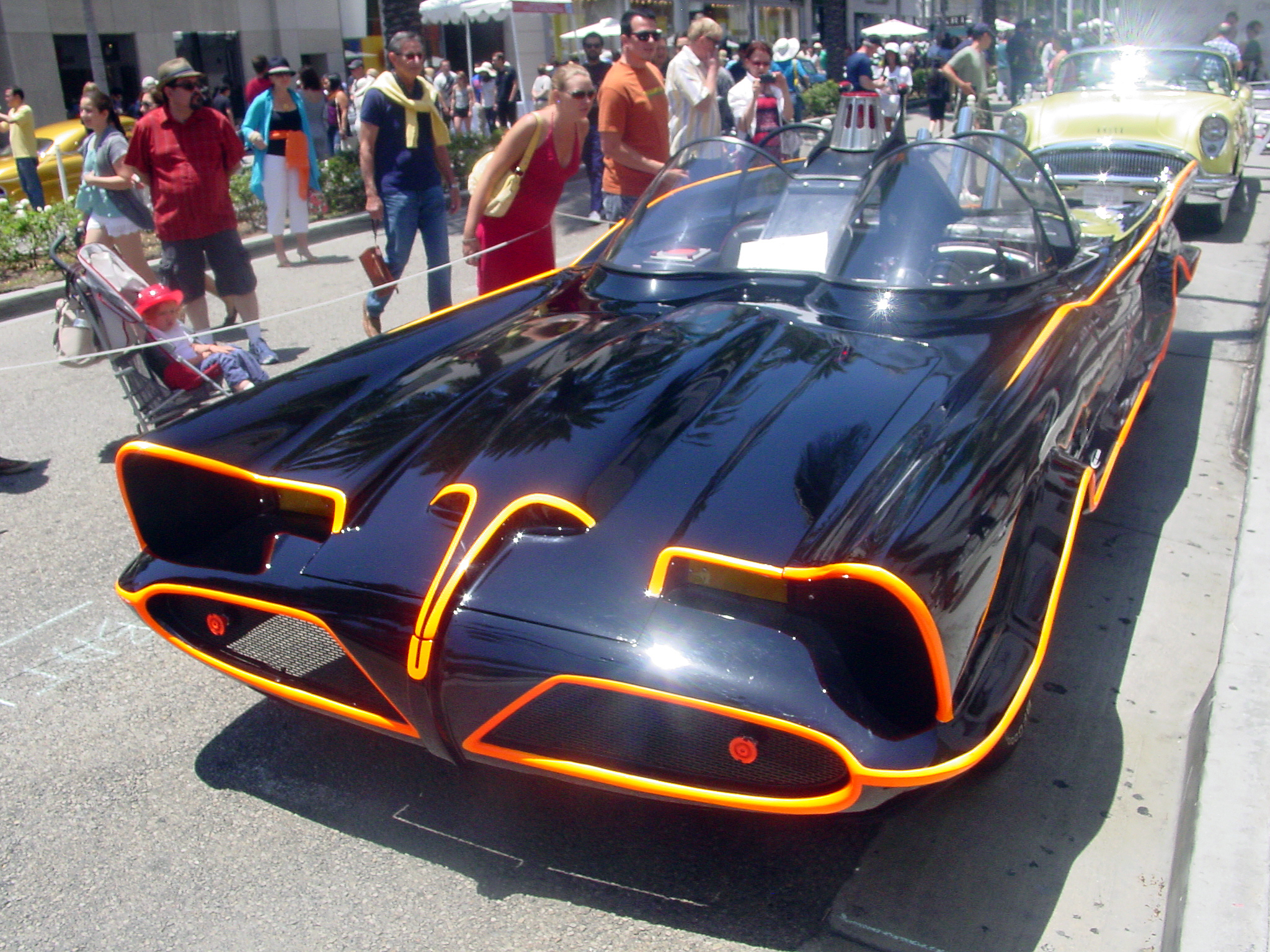 La Lincoln Futura, batmobile de 1966 la lincoln futura batmobile de 1966 3 la-lincoln-futura-batmobile-de-1966-3