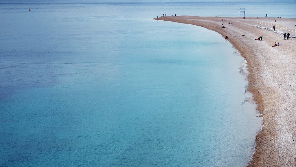 La magnifique plage de Zlatni Rat, corne d'or de Croatie la magnifique plage de zlatni rat corne dor de croatie 7 la-magnifique-plage-de-zlatni-rat-corne-dor-de-croatie-7
