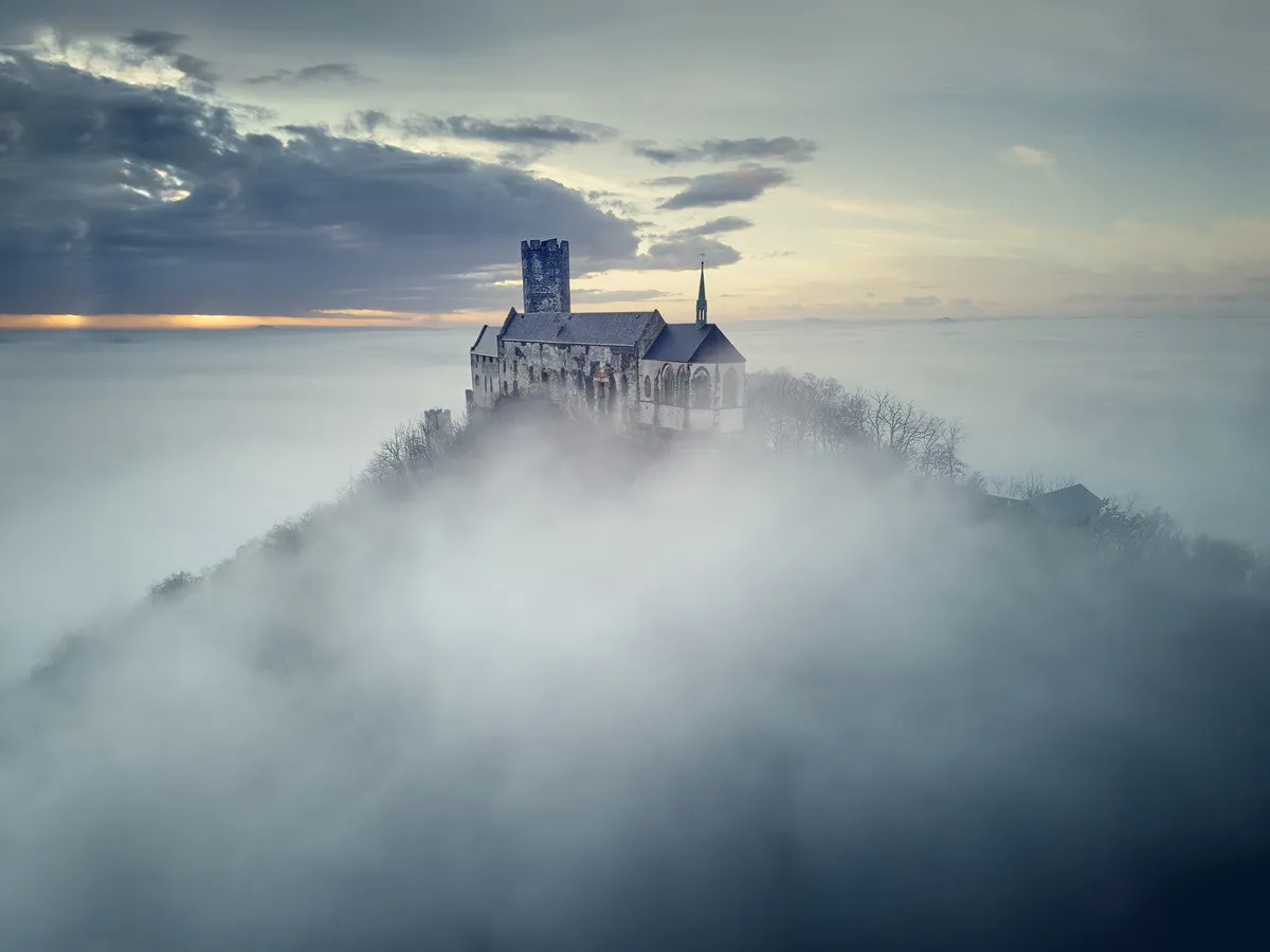 Le château de Bezděz, un château gothique dans les nuages le chateau de bezdez un chateau gothique dans les nuages 4 le-chateau-de-bezdez-un-chateau-gothique-dans-les-nuages-4