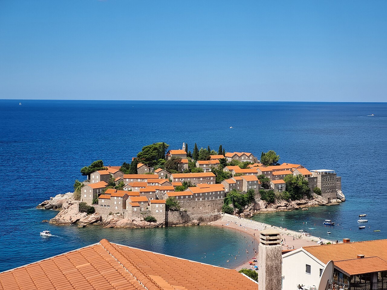 Sveti Stefan au Monténégro, île-hôtel avant sa réouverture de 2026 Sveti Stefan au Monténégro, île-hôtel avant sa réouverture de 2026