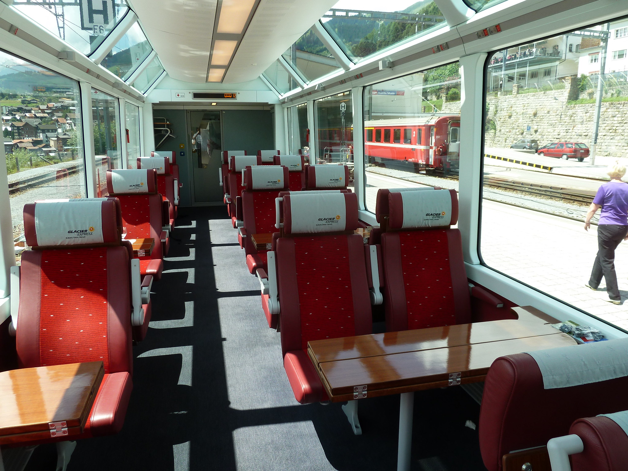 Le Glacier Express, un train avec une magnifique vue des Alpes suisses le glacier express un train avec une magnifique vue des alpes suisses 3 le-glacier-express-un-train-avec-une-magnifique-vue-des-alpes-suisses-3