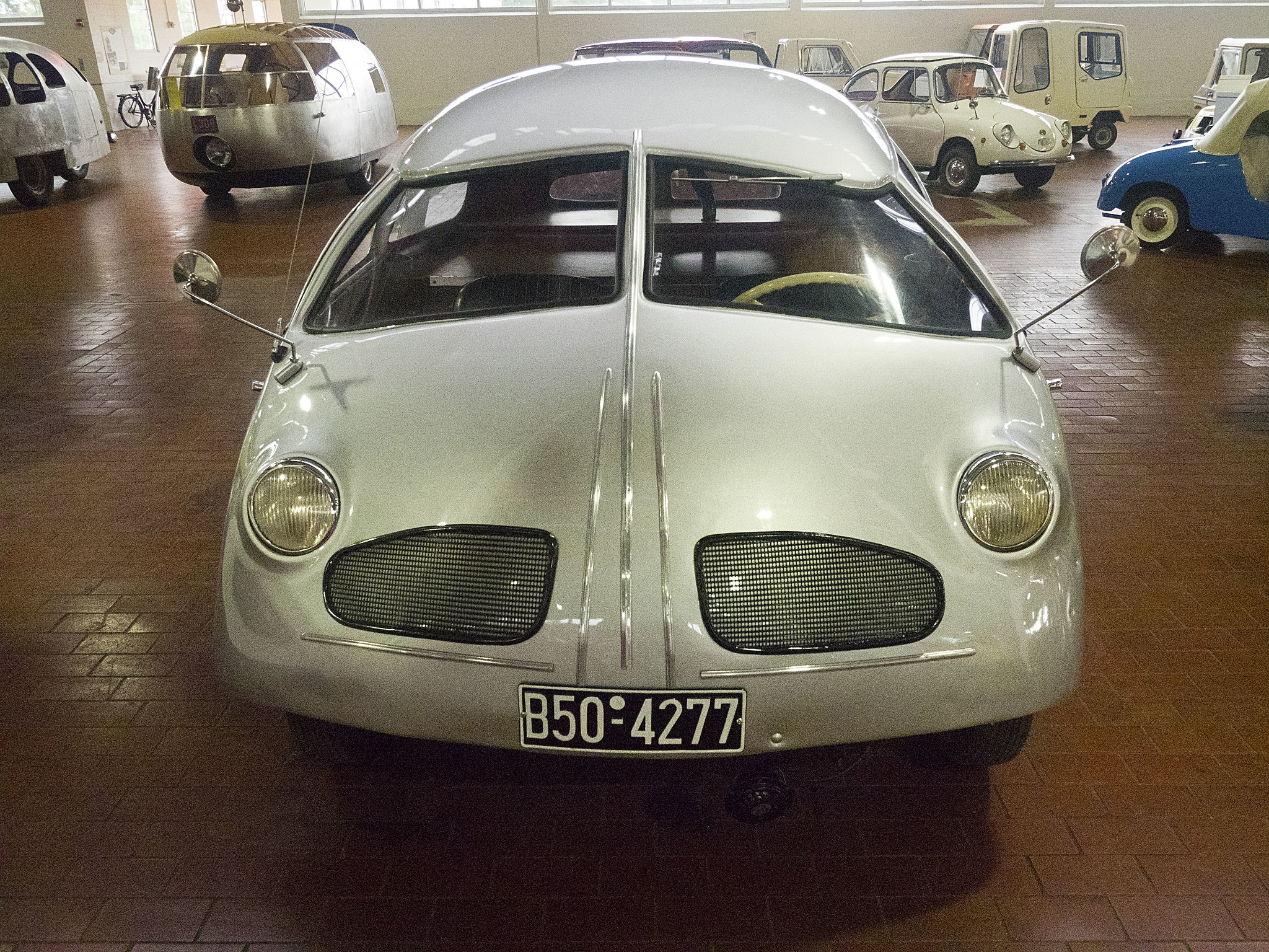 La Hoffmann de 1951, la pire voiture du monde la hoffmann de 1951 la pire voiture du monde 3 la-hoffmann-de-1951-la-pire-voiture-du-monde-3