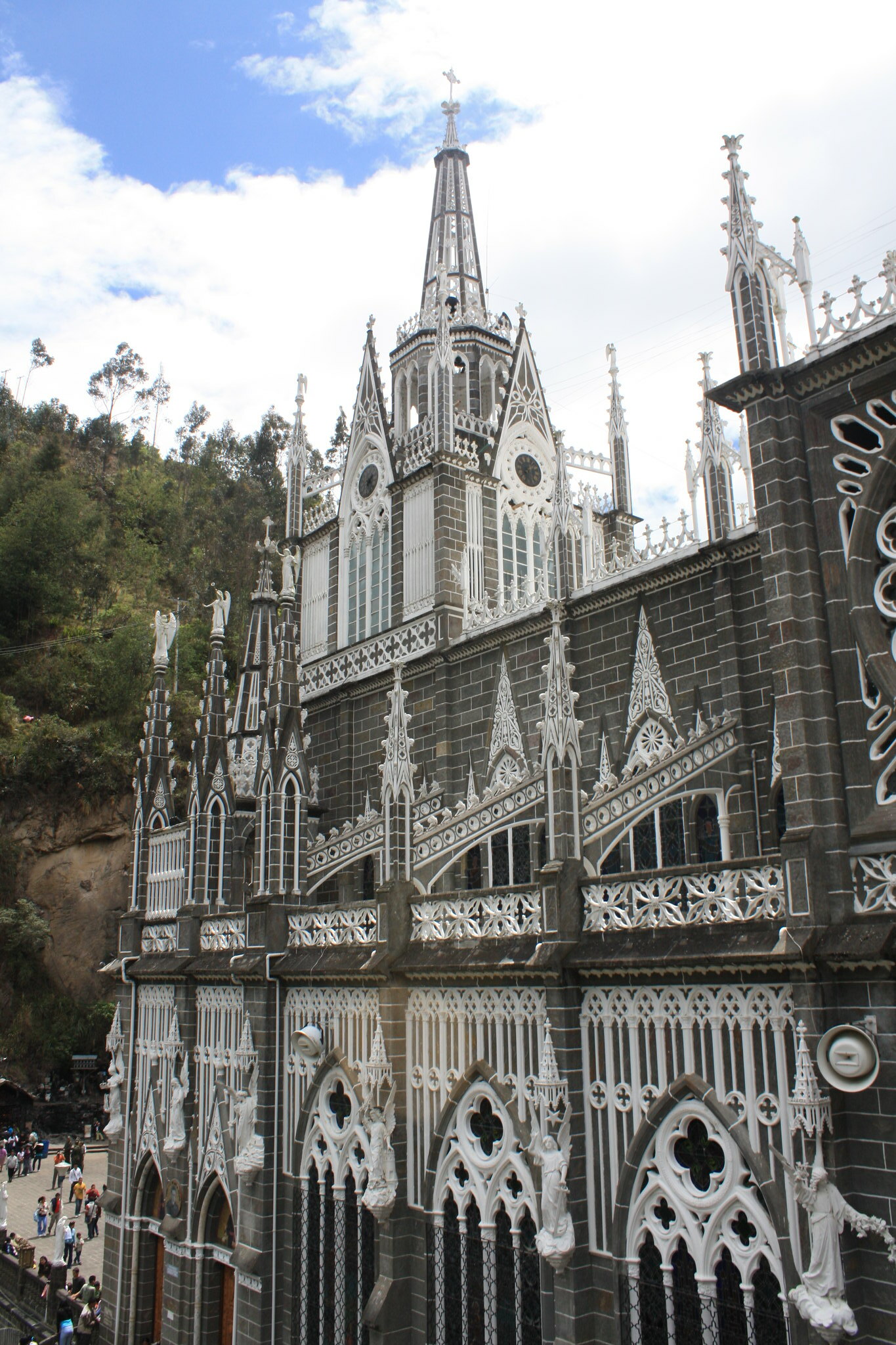 L'emblématique sanctuaire de Las Lajas en Colombie lemblematique sanctuaire de las lajas en colombie ipiales 6 lemblematique-sanctuaire-de-las-lajas-en-colombie-ipiales-6.