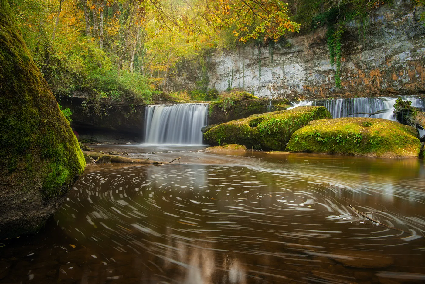 Quelques clichés de magnifiques cascades suisses quelques cliches de magnifiques cascades suisses jennifer essiva 4 quelques-cliches-de-magnifiques-cascades-suisses-jennifer-essiva-4