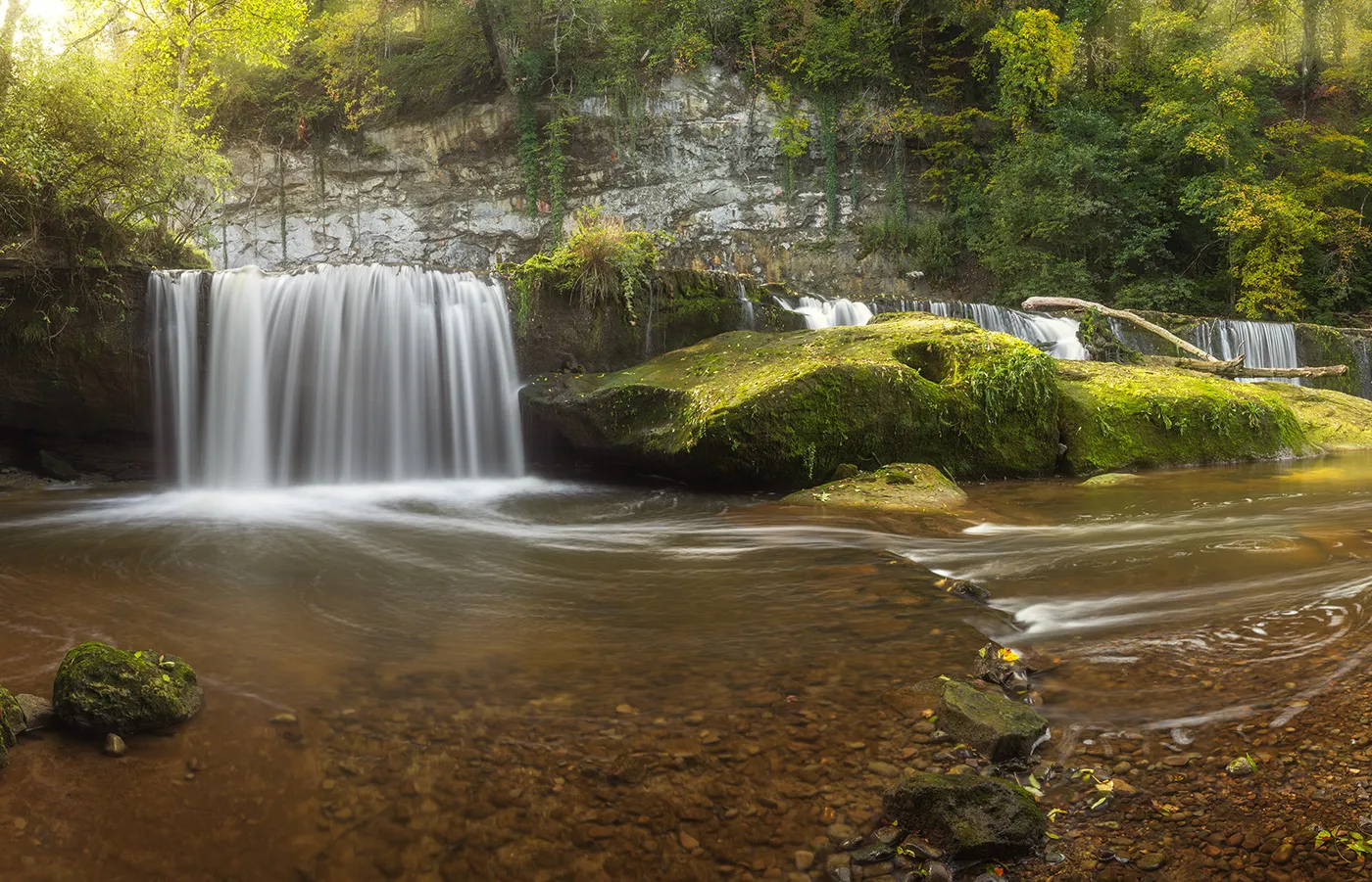 Quelques clichés de magnifiques cascades suisses quelques cliches de magnifiques cascades suisses jennifer essiva 5 quelques-cliches-de-magnifiques-cascades-suisses-jennifer-essiva-5