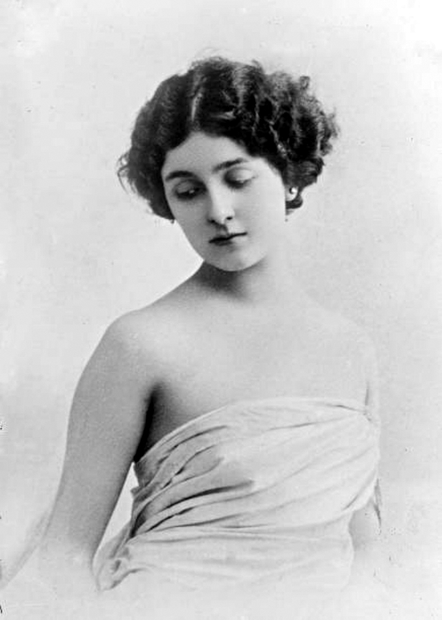 Quelques portraits de Lina Cavalieri, une des plus belles femmes du monde du début du XXème siècle quelques portraits de lina cavalieri une des plus belles femmes du monde du debut du xxeme siecle 13 quelques-portraits-de-lina-cavalieri-une-des-plus-belles-femmes-du-monde-du-debut-du-xxeme-siecle-13