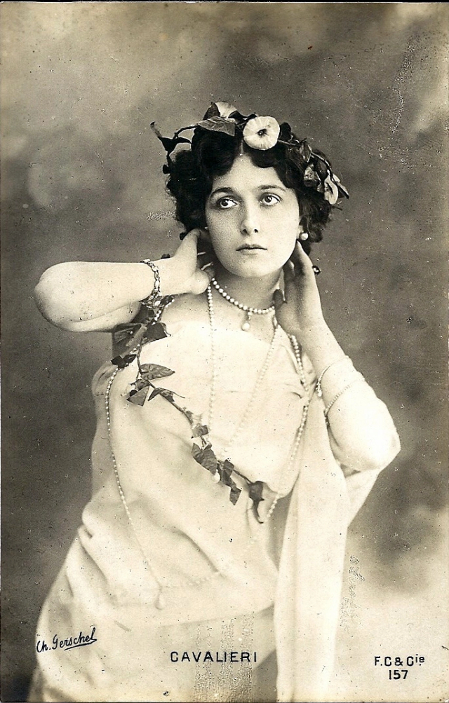 Quelques portraits de Lina Cavalieri, une des plus belles femmes du monde du début du XXème siècle quelques portraits de lina cavalieri une des plus belles femmes du monde du debut du xxeme siecle 17 quelques-portraits-de-lina-cavalieri-une-des-plus-belles-femmes-du-monde-du-debut-du-xxeme-siecle-17