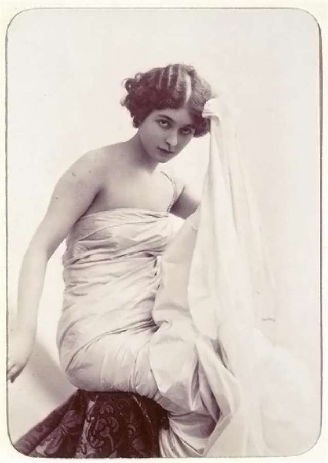 Quelques portraits de Lina Cavalieri, une des plus belles femmes du monde du début du XXème siècle quelques portraits de lina cavalieri une des plus belles femmes du monde du debut du xxeme siecle 21 quelques-portraits-de-lina-cavalieri-une-des-plus-belles-femmes-du-monde-du-debut-du-xxeme-siecle-21