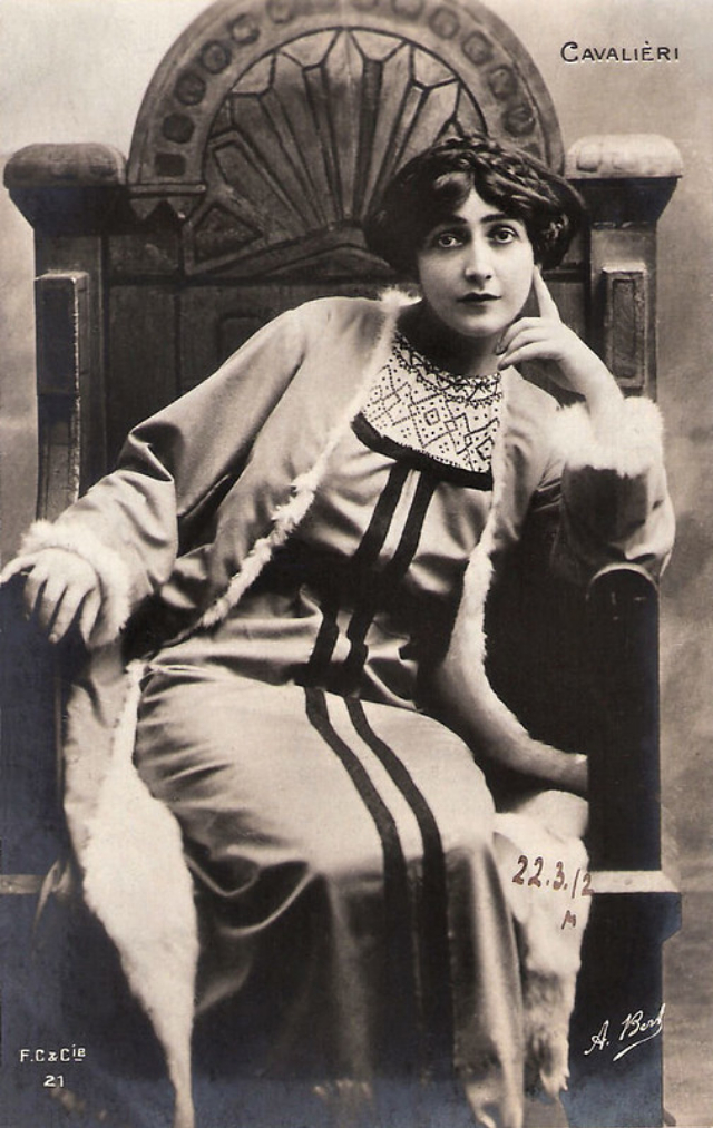 Quelques portraits de Lina Cavalieri, une des plus belles femmes du monde du début du XXème siècle quelques portraits de lina cavalieri une des plus belles femmes du monde du debut du xxeme siecle 22 quelques-portraits-de-lina-cavalieri-une-des-plus-belles-femmes-du-monde-du-debut-du-xxeme-siecle-22