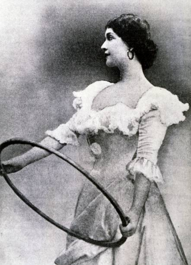 Quelques portraits de Lina Cavalieri, une des plus belles femmes du monde du début du XXème siècle quelques portraits de lina cavalieri une des plus belles femmes du monde du debut du xxeme siecle 23 quelques-portraits-de-lina-cavalieri-une-des-plus-belles-femmes-du-monde-du-debut-du-xxeme-siecle-23