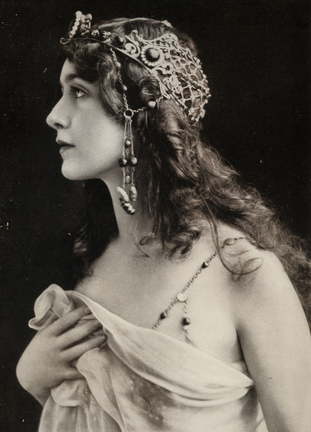 Quelques portraits de Lina Cavalieri, une des plus belles femmes du monde du début du XXème siècle quelques portraits de lina cavalieri une des plus belles femmes du monde du debut du xxeme siecle 5 quelques-portraits-de-lina-cavalieri-une-des-plus-belles-femmes-du-monde-du-debut-du-xxeme-siecle-5