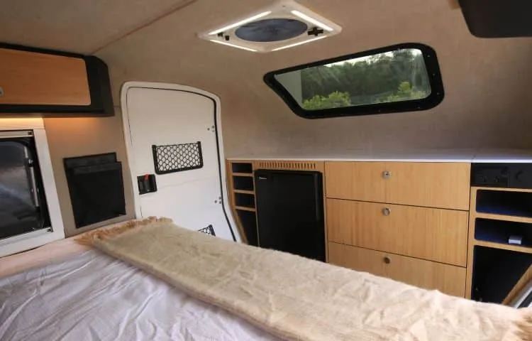 The Kube, une mini-caravane luxueuse the kube une mini caravane luxueuse 5 the-kube-une-mini-caravane-luxueuse-5