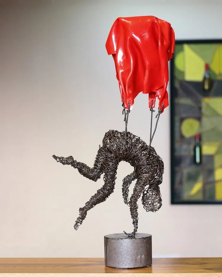 Des personnages en fil de fer poétiques par Karen Akhikyan des personnages en fil de fer poetiques par karen akhikyan 4 des-personnages-en-fil-de-fer-poetiques-par-karen-akhikyan-4