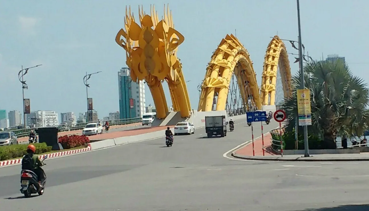 Le pont du dragon cracheur de feu de Da Nang le pont du dragon cracheur de feu de da nang vietnam 5 le-pont-du-dragon-cracheur-de-feu-de-da-nang-vietnam-5.