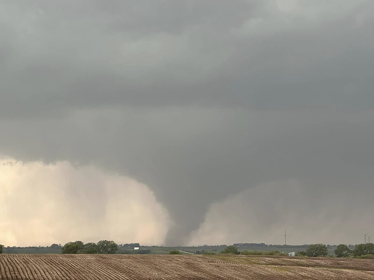 tornade multi vortex greenfield iowa ef4 Tornade multi-vortex EF4 de Greenfield dans l’Iowa le 21 mai 2024