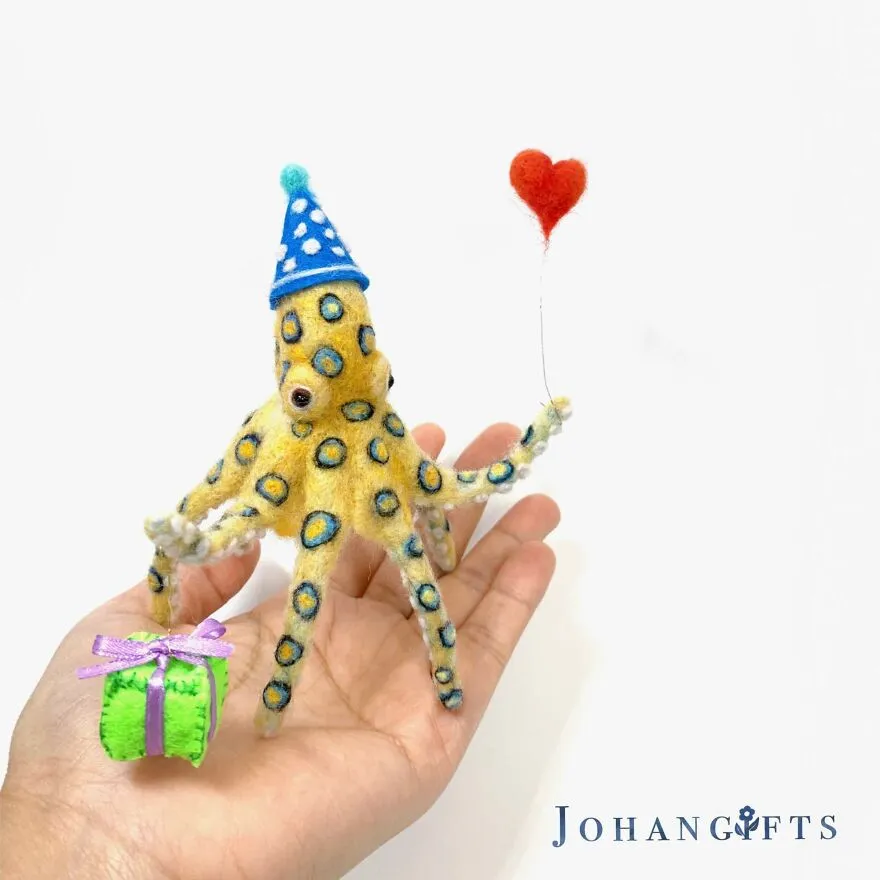 Un artiste réalise d'adorables animaux en feutre un artiste realise dadorables animaux en feutre 13 poule un-artiste-realise-dadorables-animaux-en-feutre-13-poule